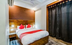 Oyo 24171 Hotel Meridian